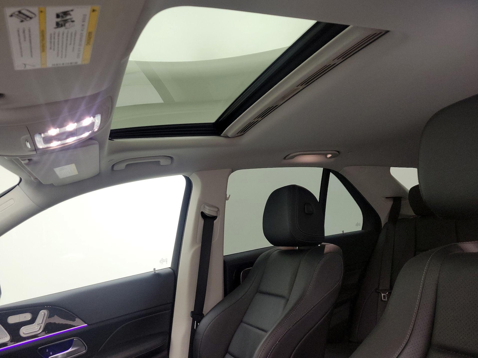 Sunroof(s) & Overhead Airbags