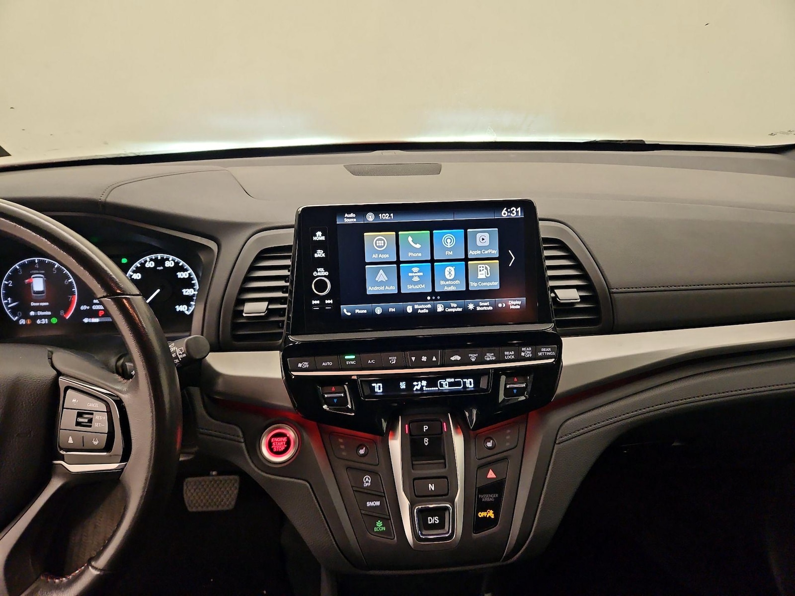Apple CarPlay® & Android Auto™
