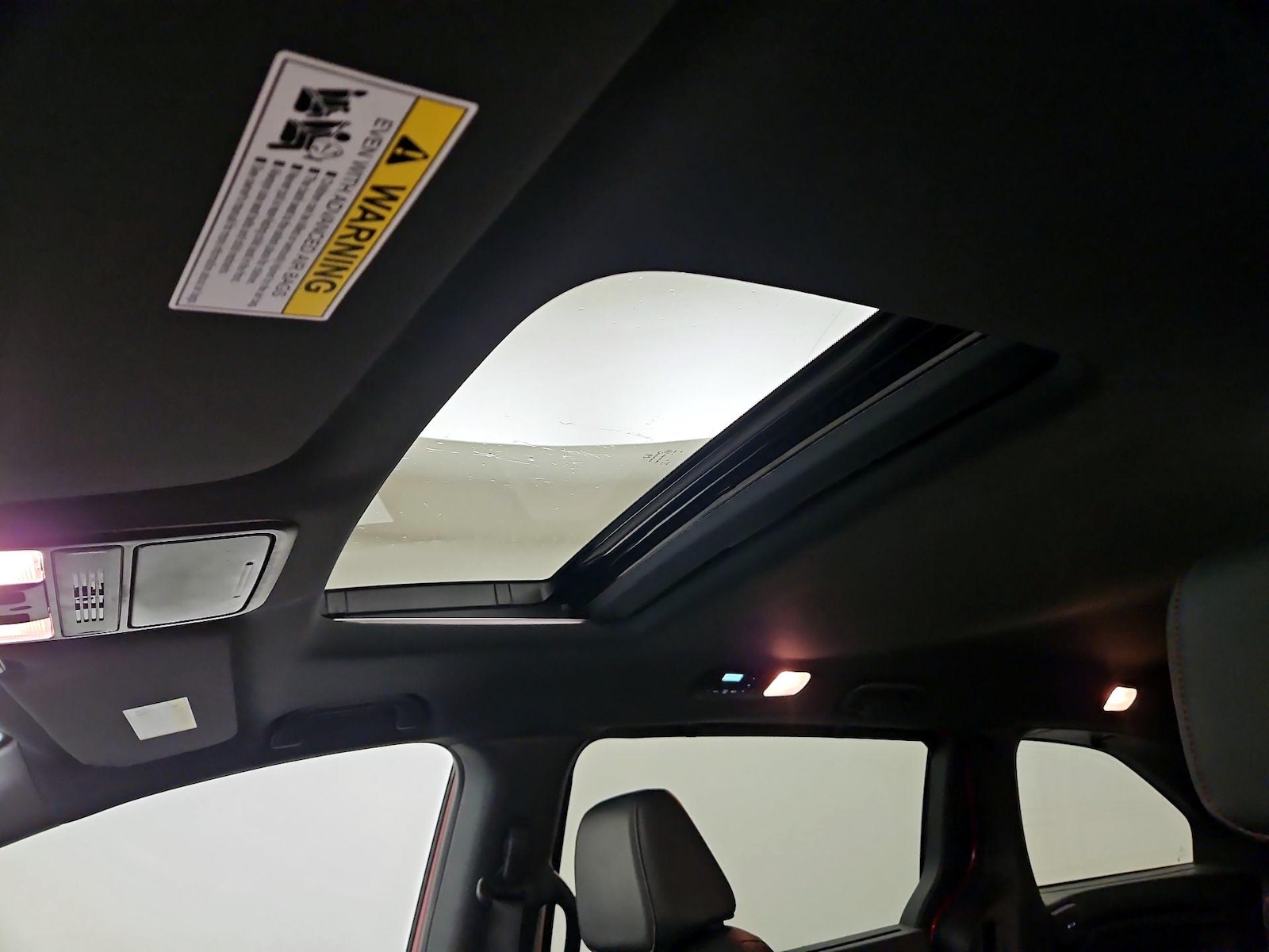 Sunroof(s) & Overhead Airbags