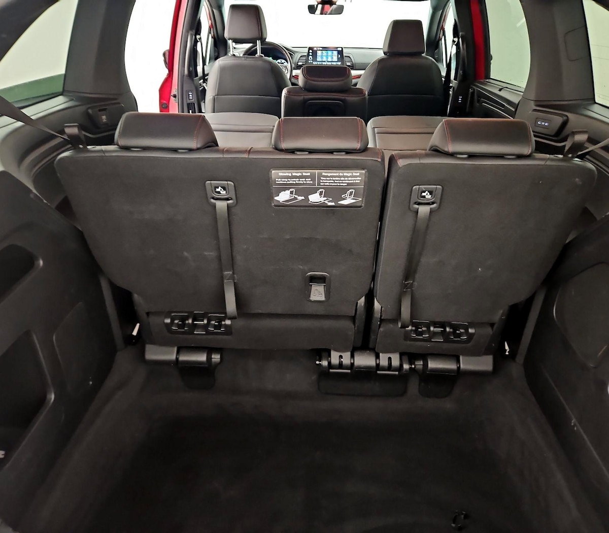 Trunk/Cargo (Seats Up)