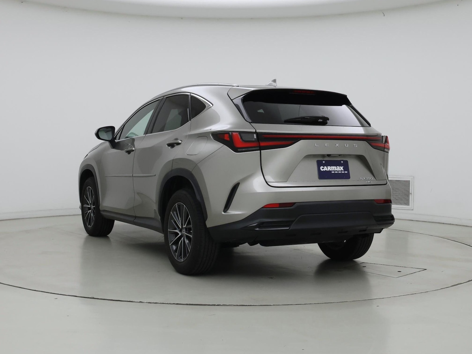 2022 Lexus NX 350 - Photo 3