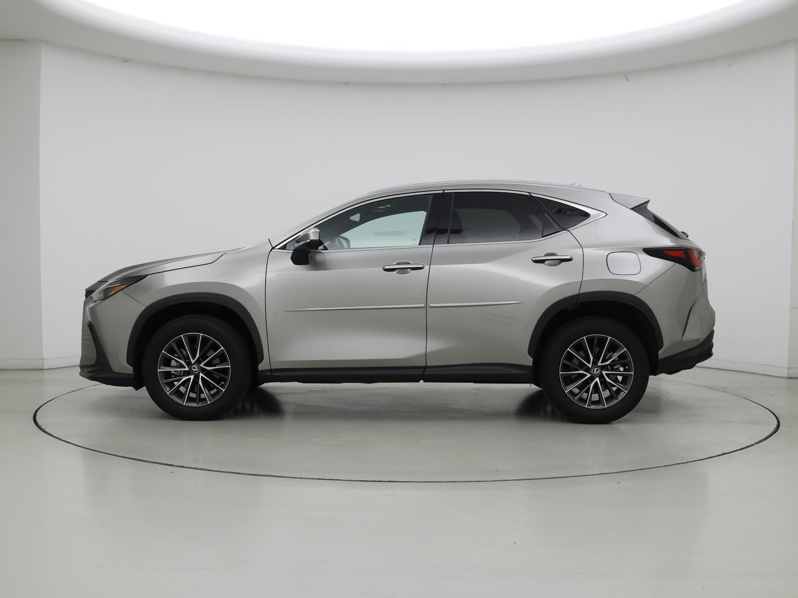 2022 Lexus NX 350 - Photo 4