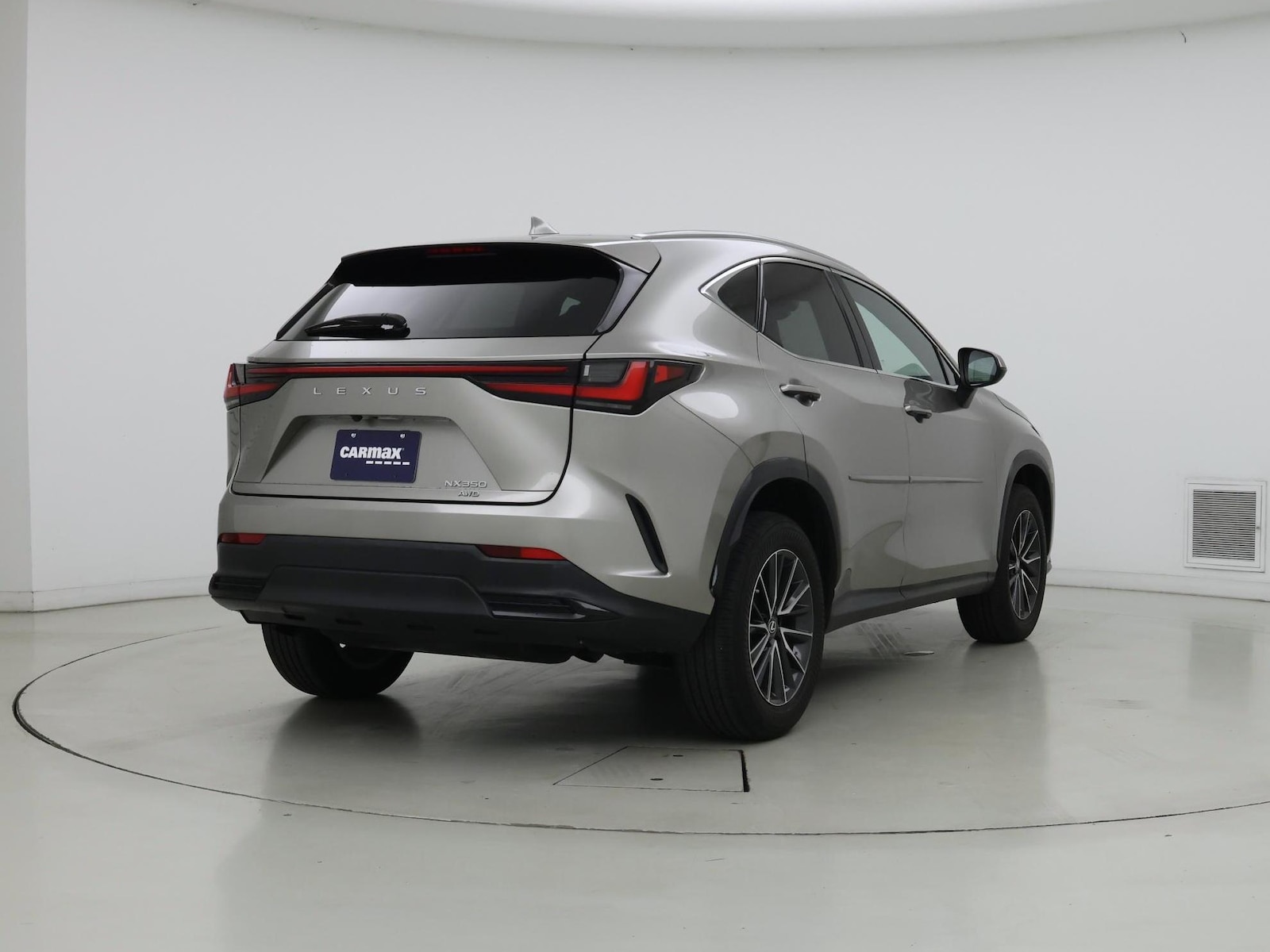 2022 Lexus NX 350 - Photo 9