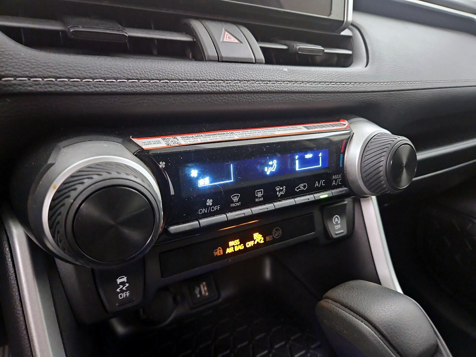 2025 Toyota RAV4 LE - Photo 17