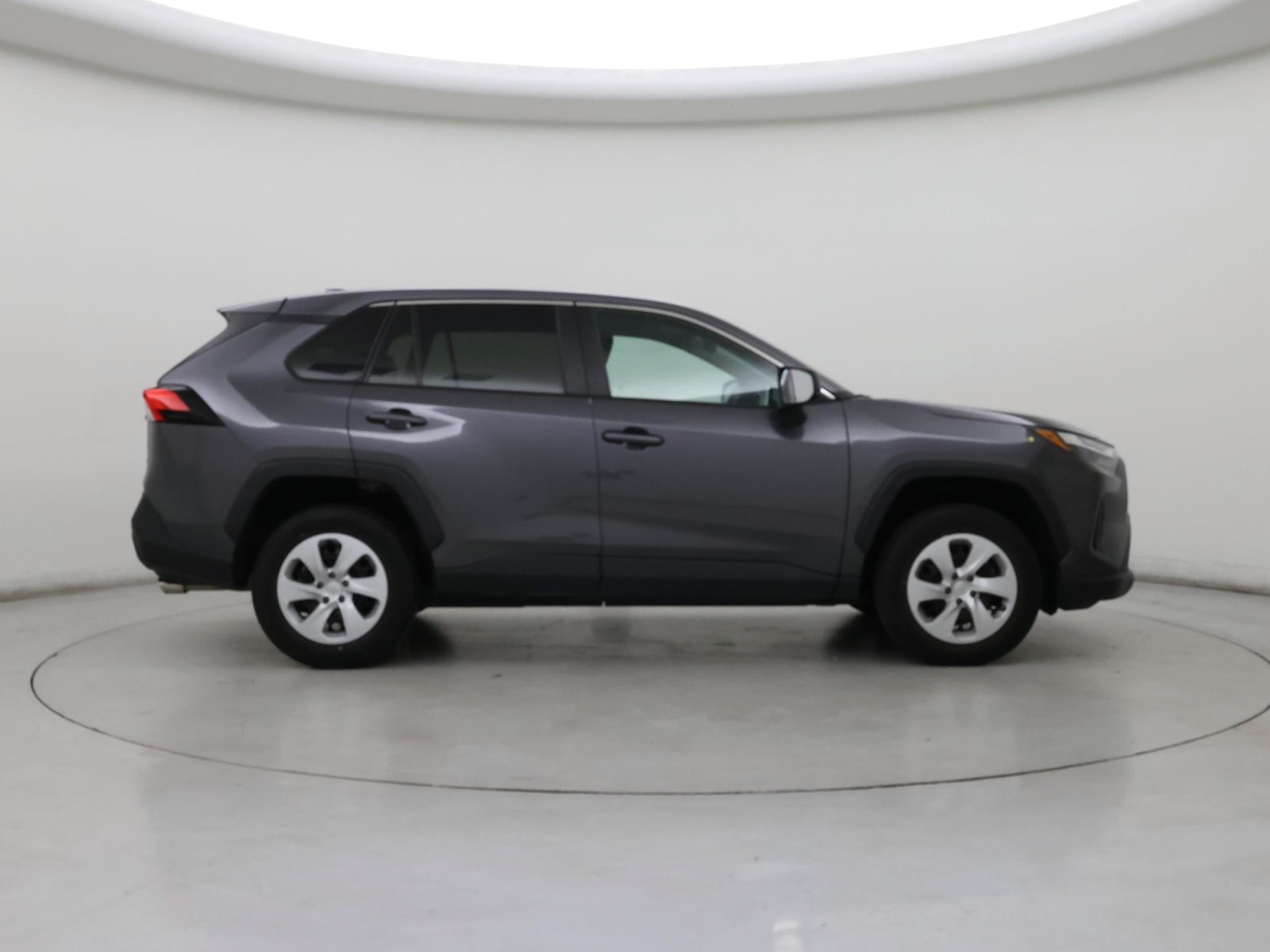 2025 Toyota RAV4 LE - Photo 8