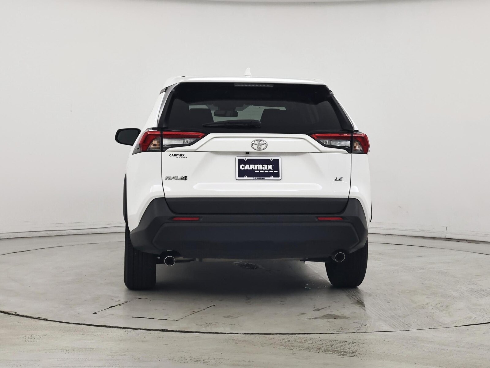 2025 Toyota RAV4 LE - Photo 7