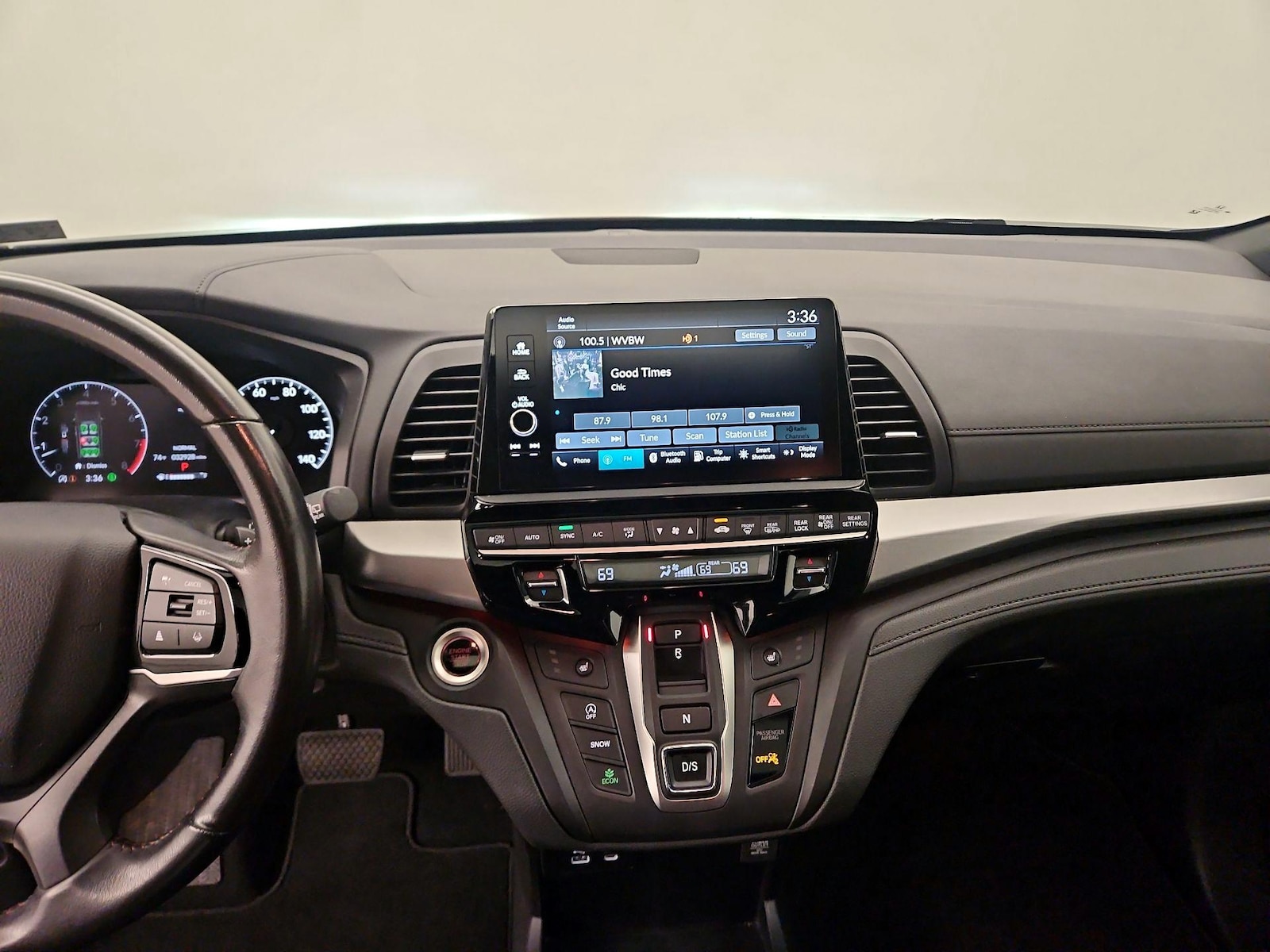 Apple CarPlay® & Android Auto™
