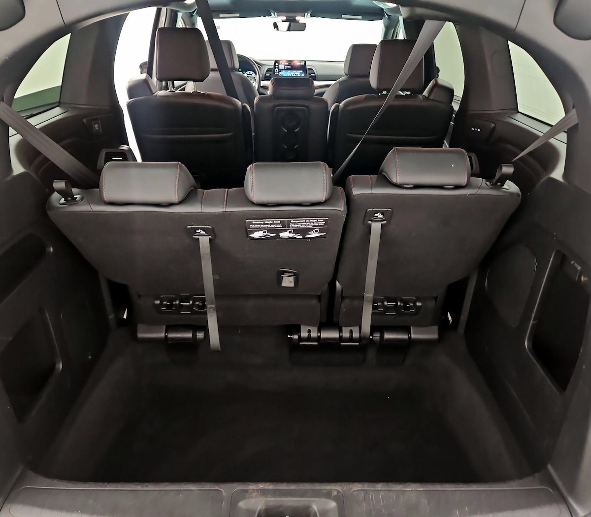 Trunk/Cargo (Seats Up)