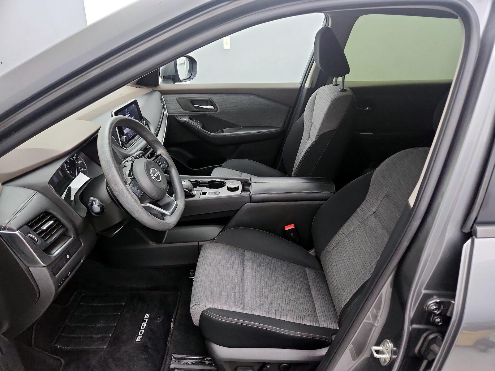 Power Seat(s) & Side Airbags