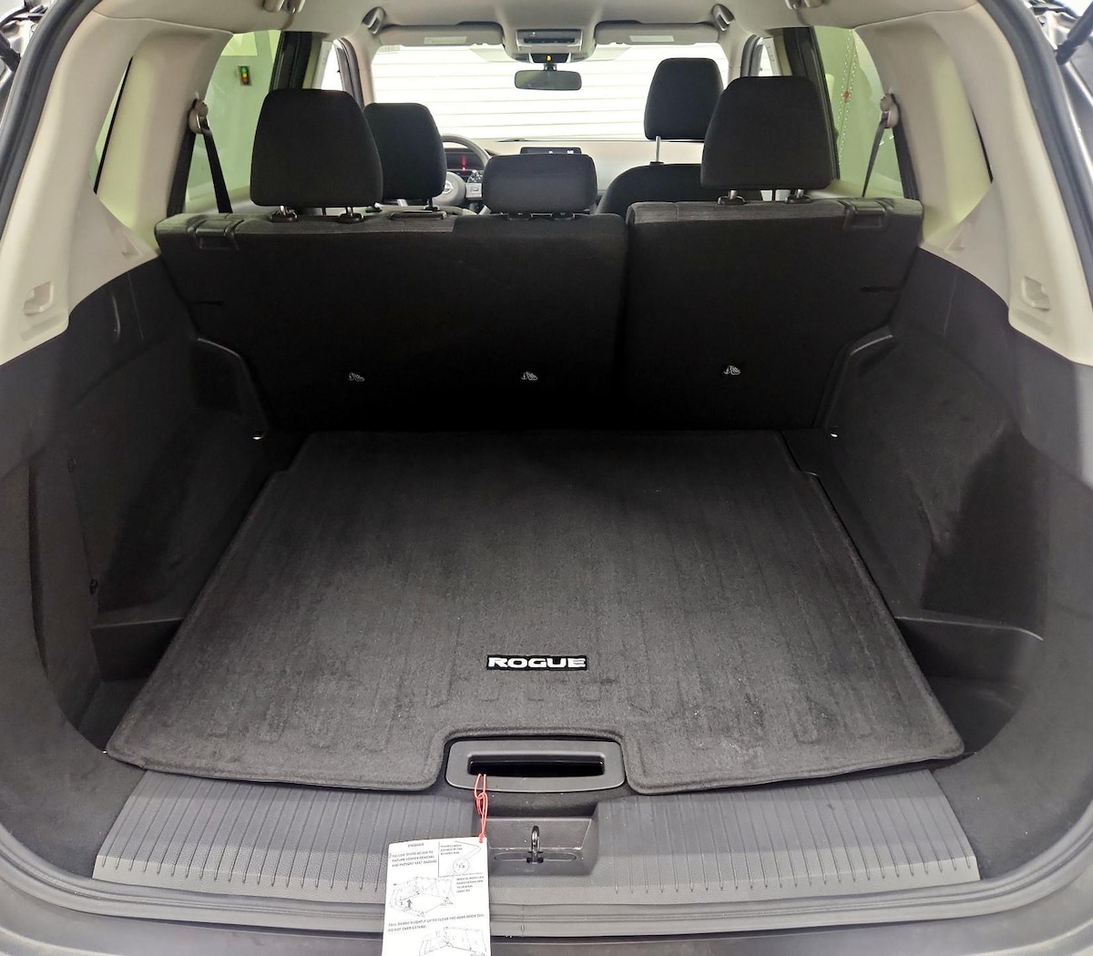 Trunk/Cargo (Seats Up)