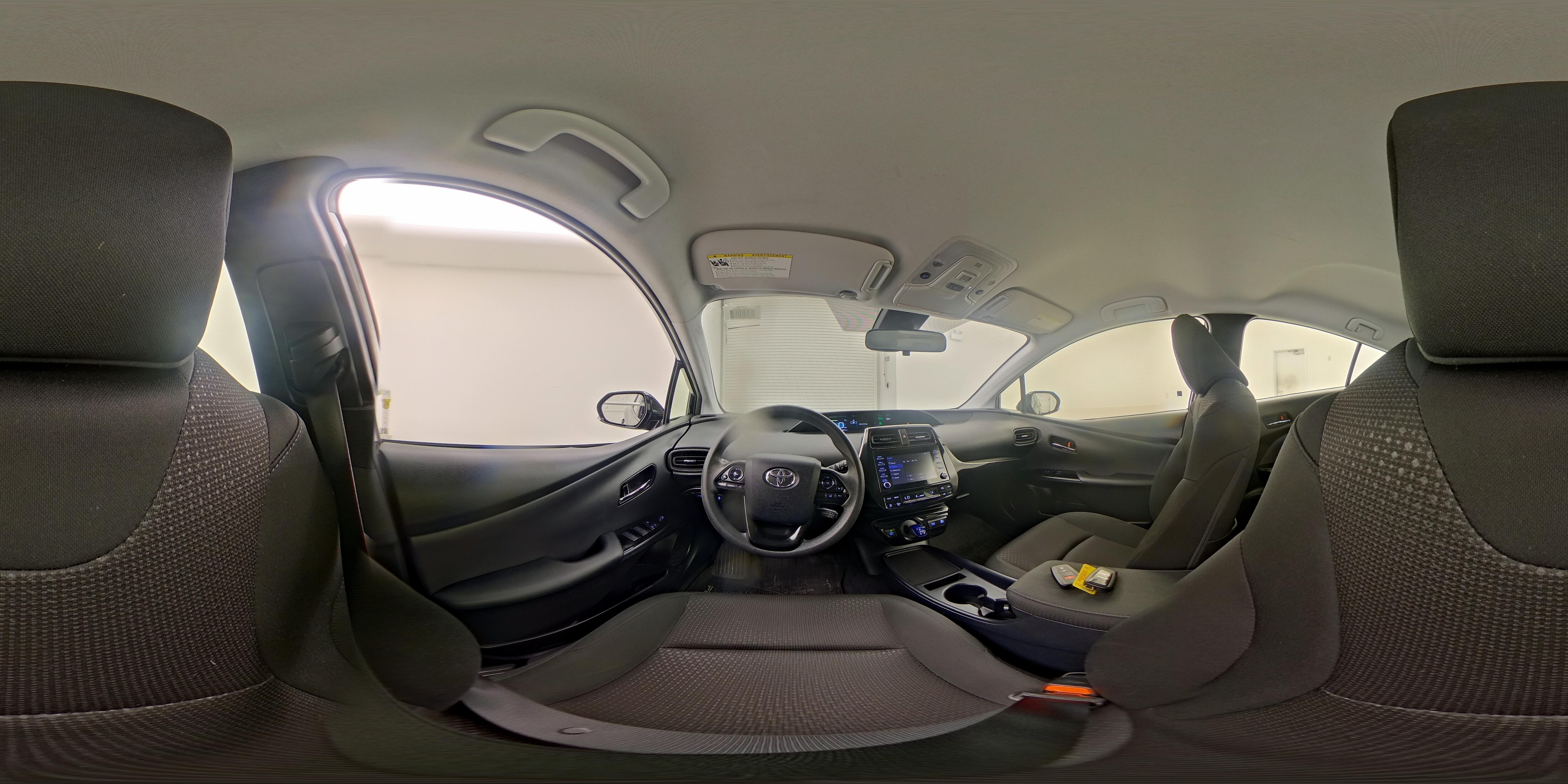2020 Toyota Prius LE - Photo 27