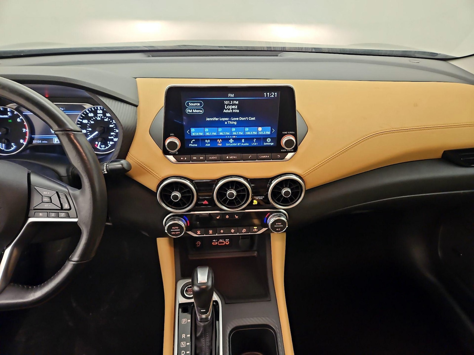 2024 Nissan Sentra SV - Photo 10
