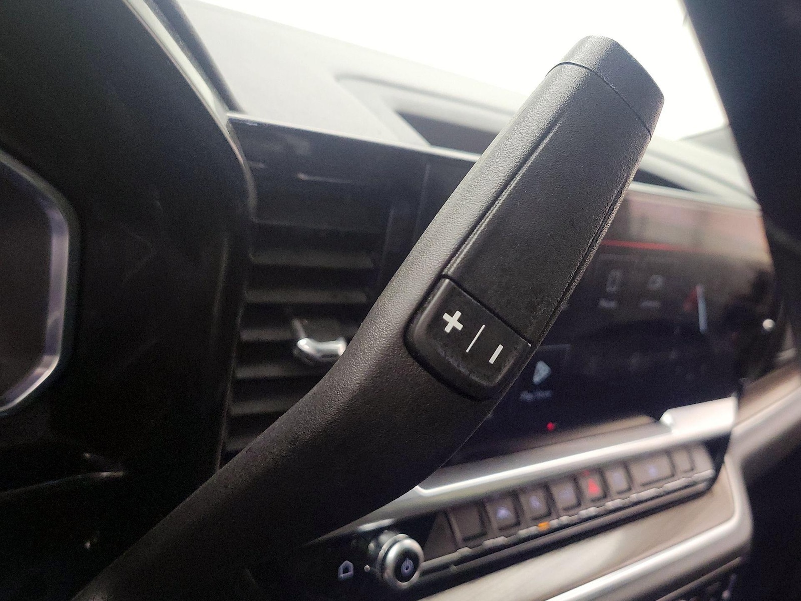 2024 GMC Sierra 1500 Elevation - Photo 18