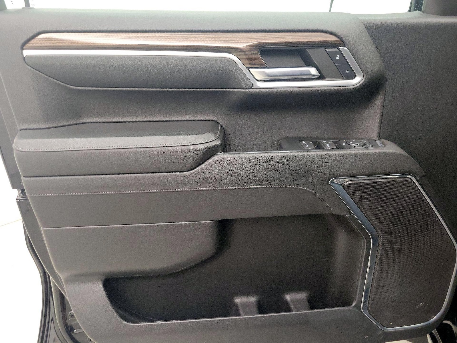 2023 Chevrolet Silverado 1500 LT - Photo 13