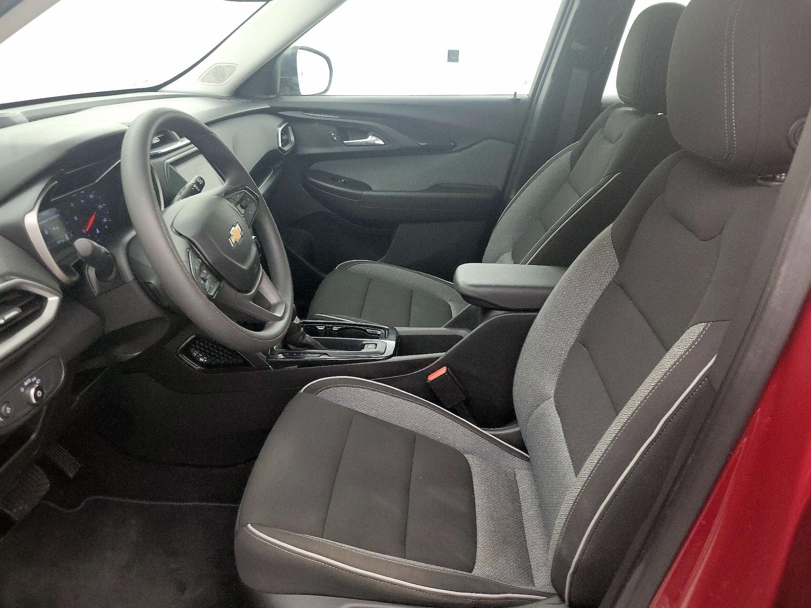 2021 Chevrolet Trailblazer LS - Photo 12
