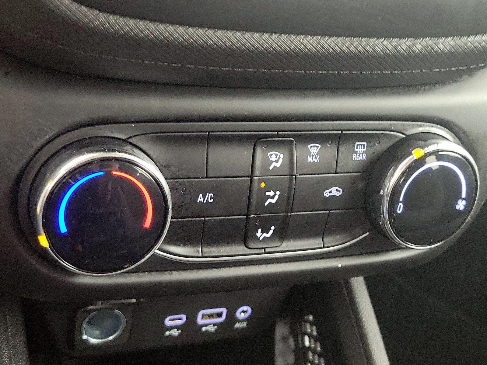 2021 Chevrolet Trailblazer LS - Photo 17
