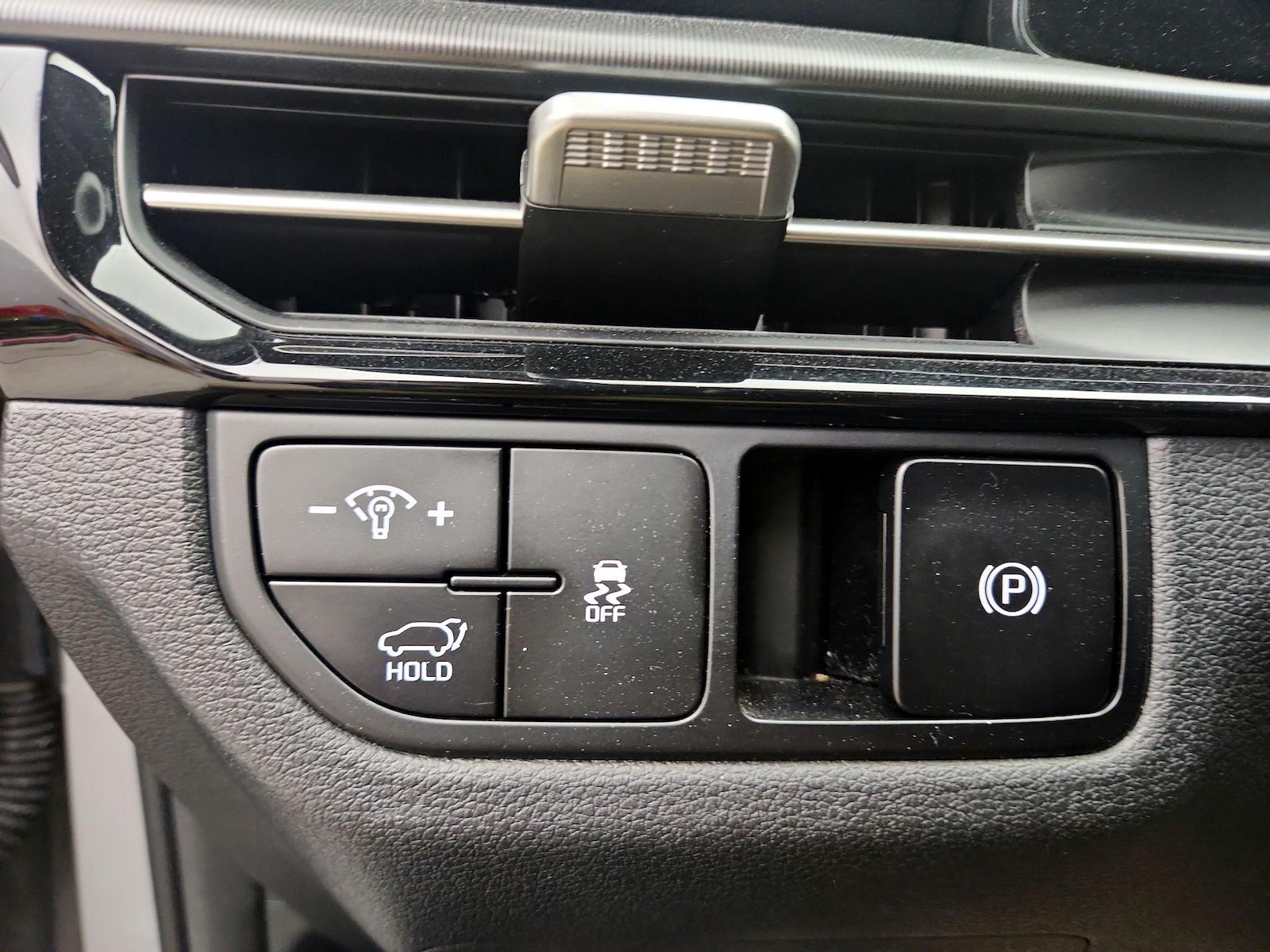 2026 Kia Sportage EX - Photo 14