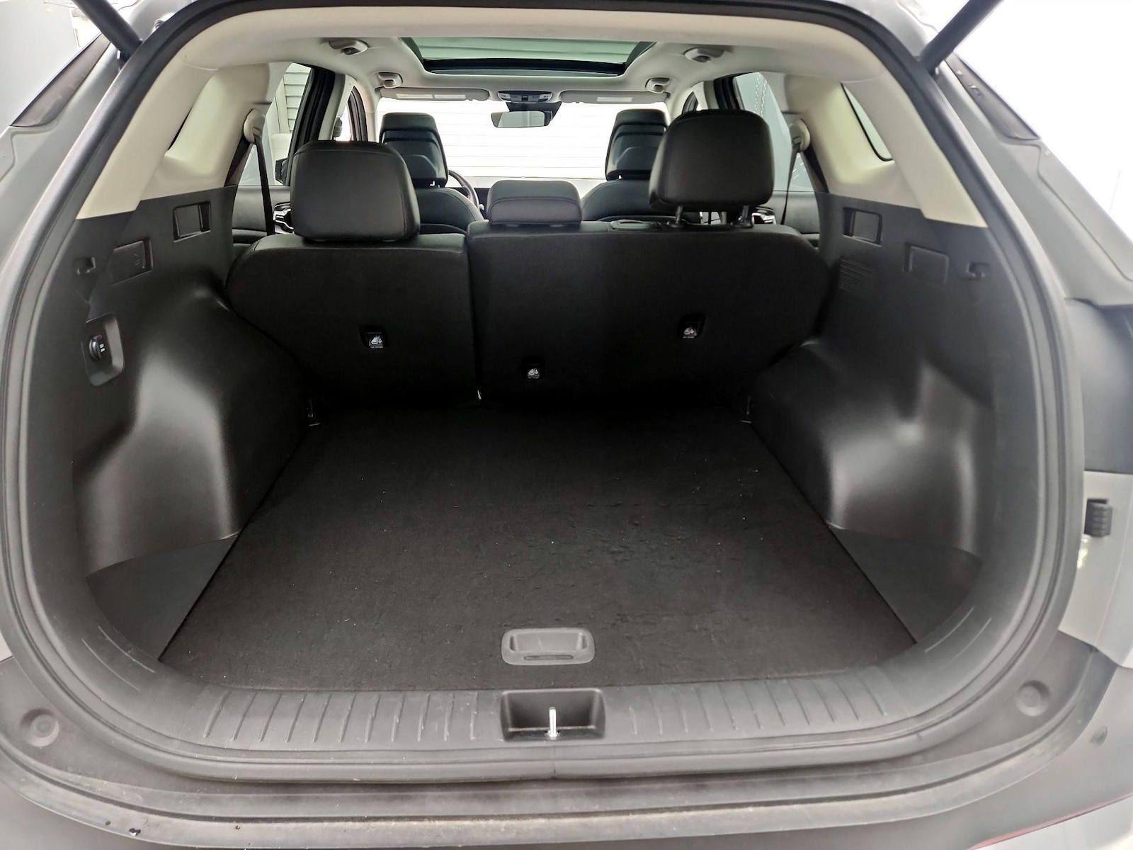 2026 Kia Sportage EX - Photo 22