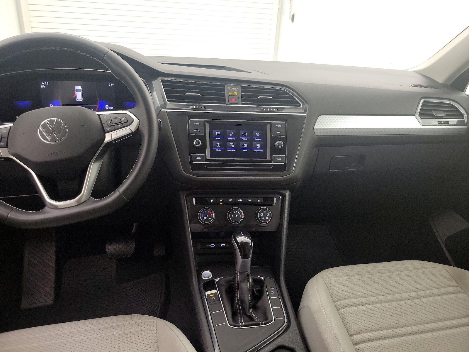 2023 Volkswagen Tiguan S - Photo 10