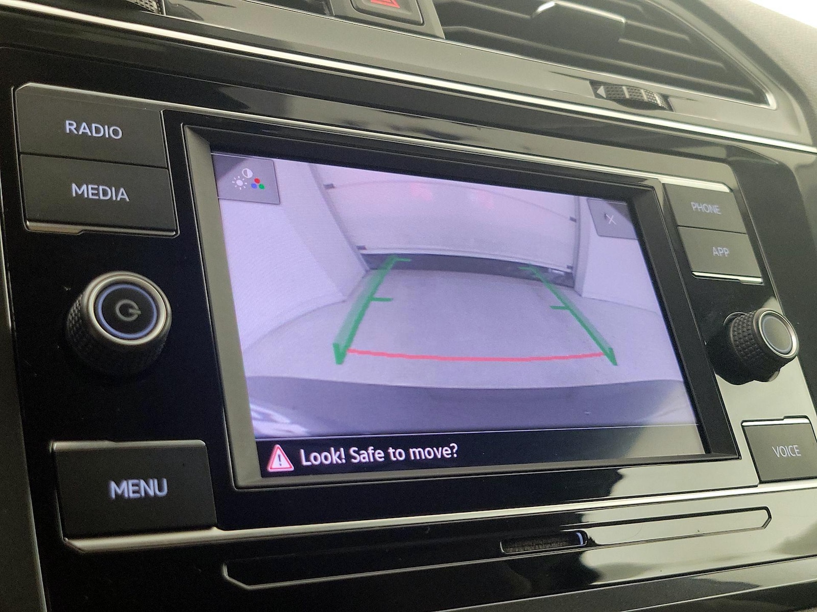 2023 Volkswagen Tiguan S - Photo 15