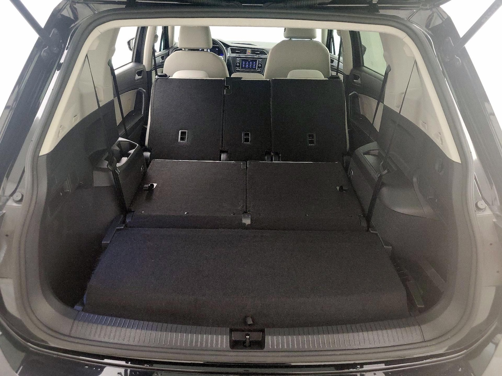 2023 Volkswagen Tiguan S - Photo 23
