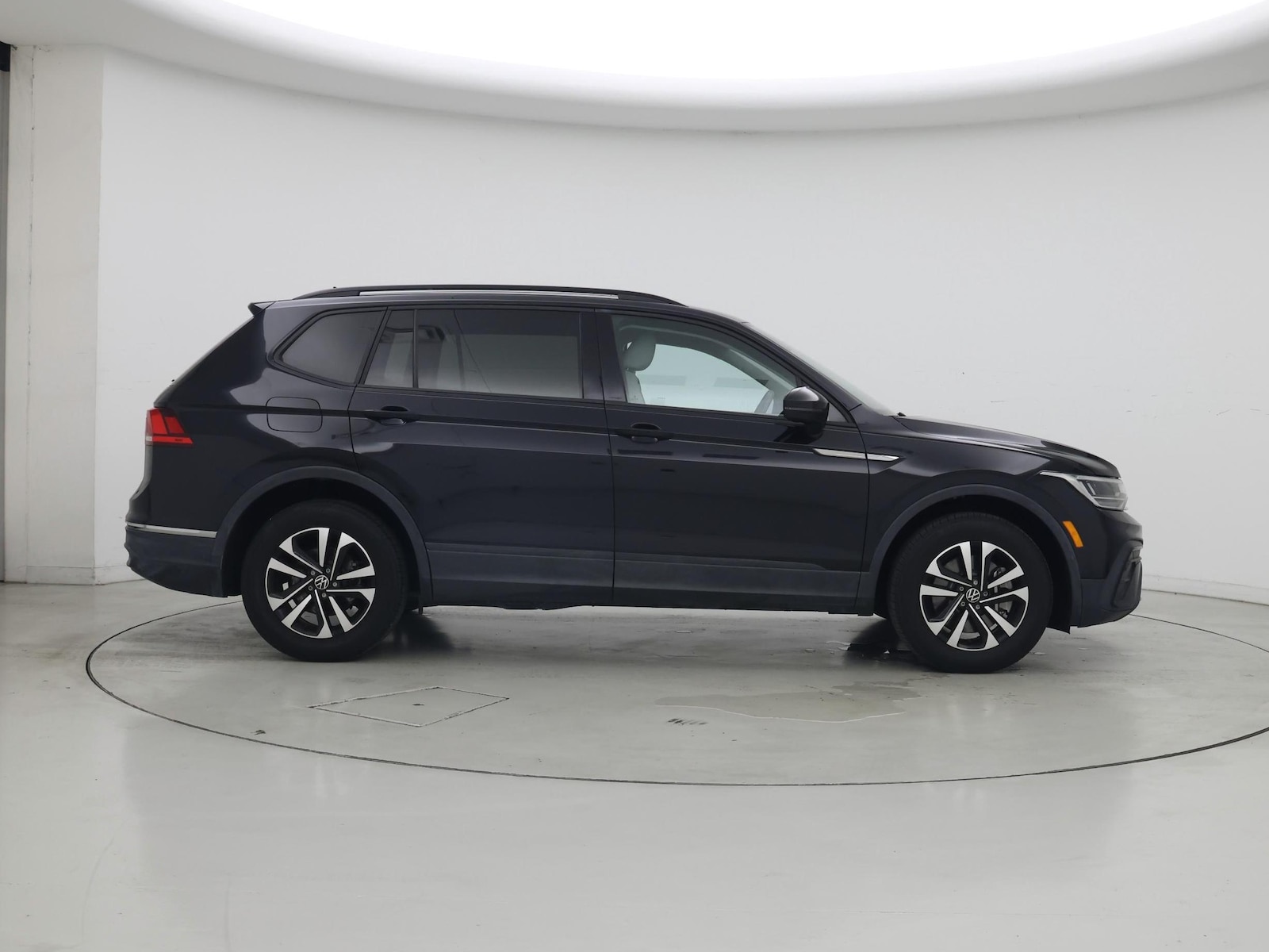 2023 Volkswagen Tiguan S - Photo 8