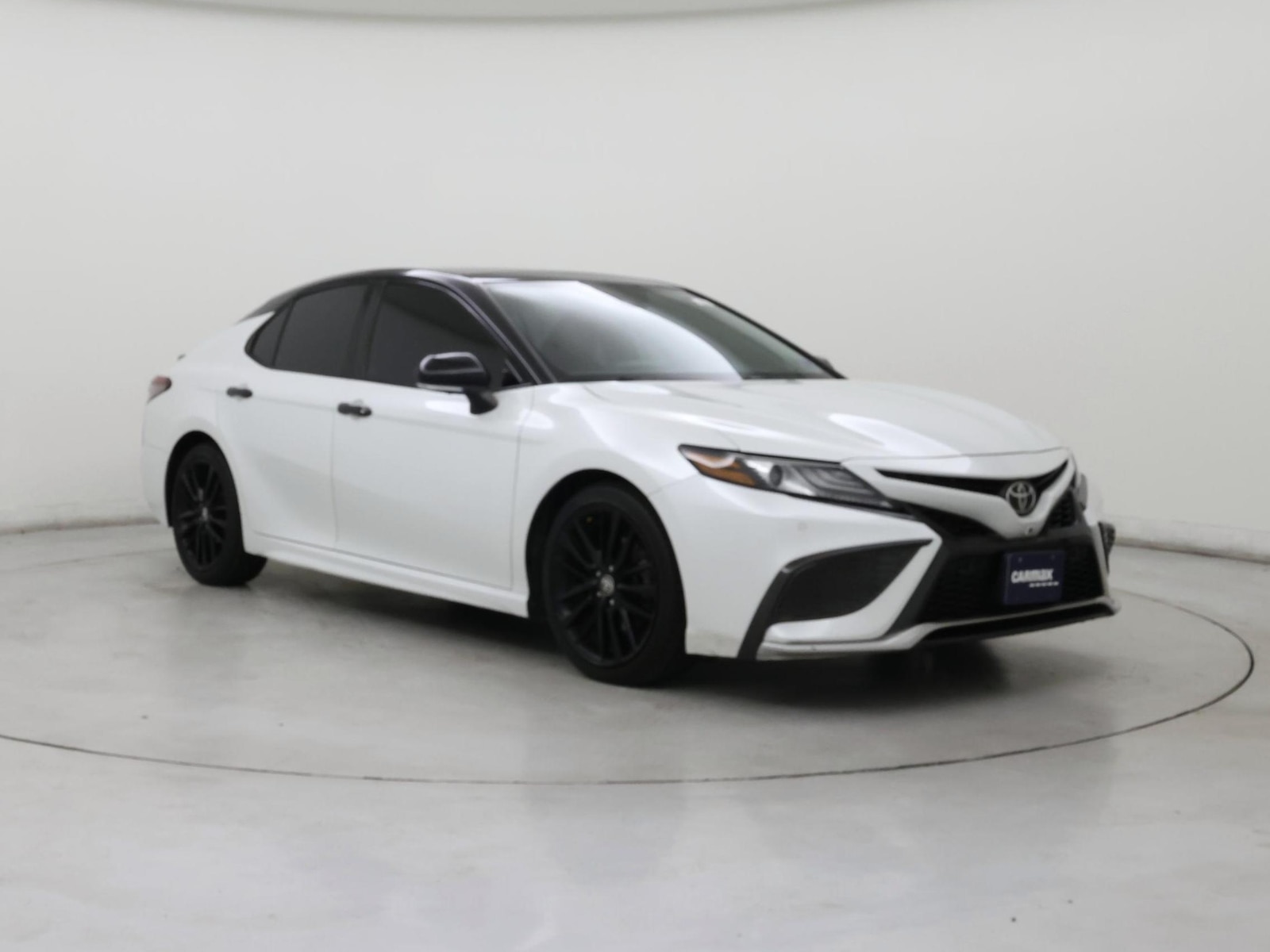 2021 Toyota Camry XSE - Photo 2