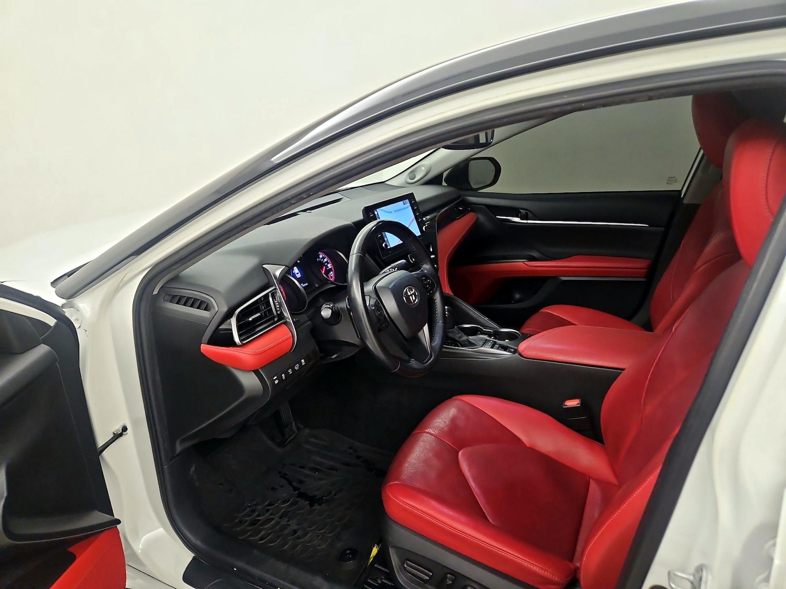 2021 Toyota Camry XSE - Photo 12