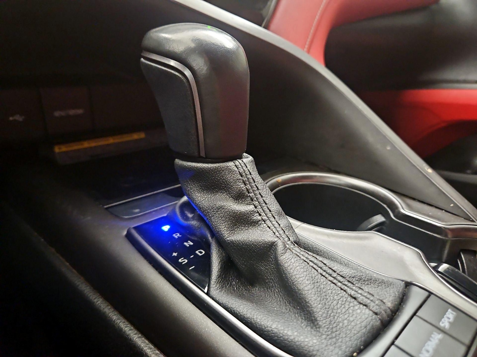 2021 Toyota Camry XSE - Photo 19