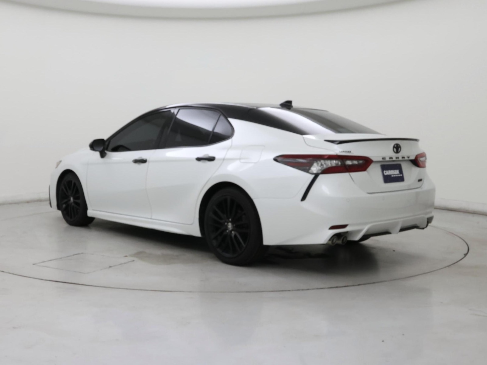 2021 Toyota Camry XSE - Photo 3