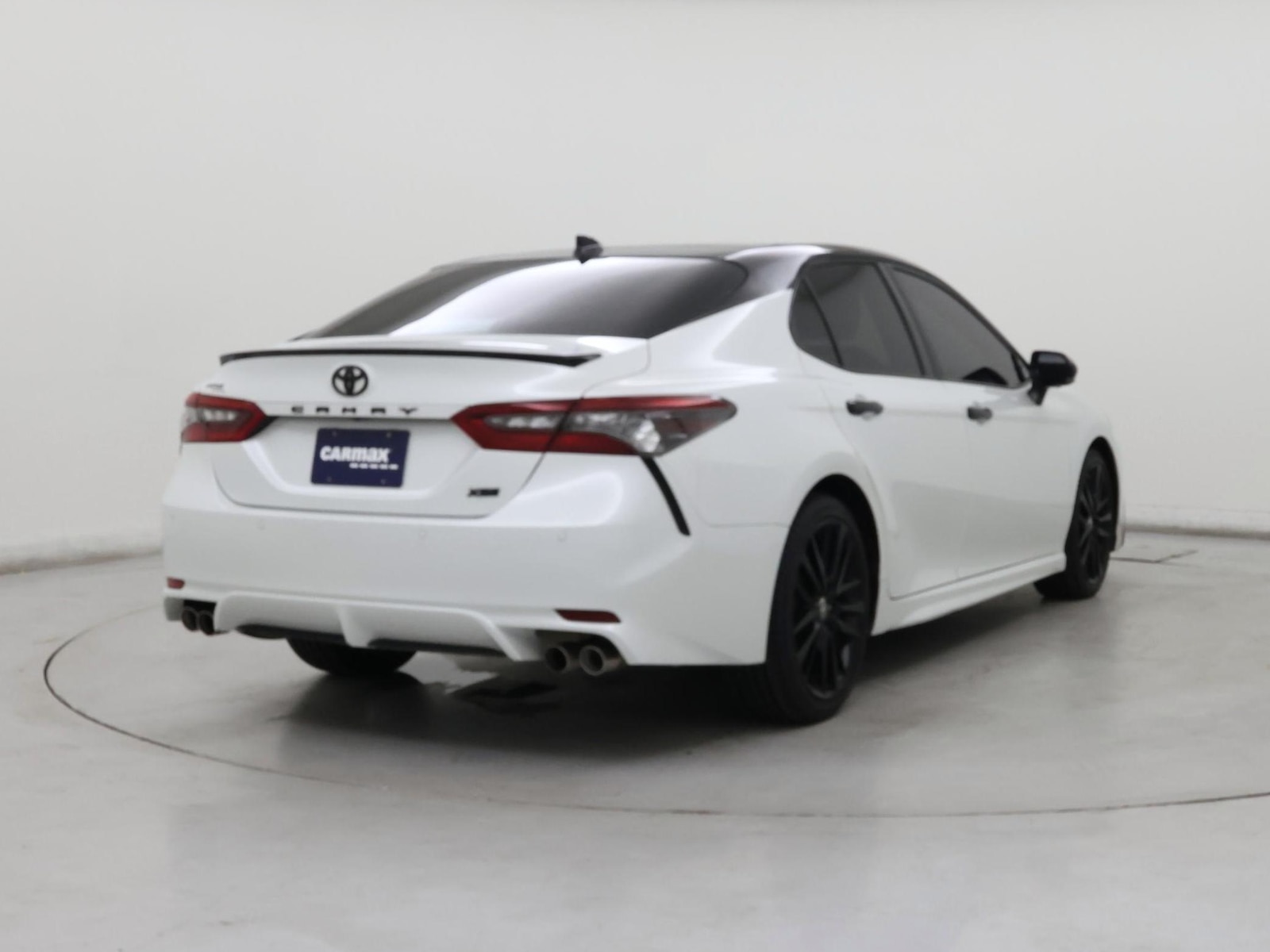 2021 Toyota Camry XSE - Photo 9