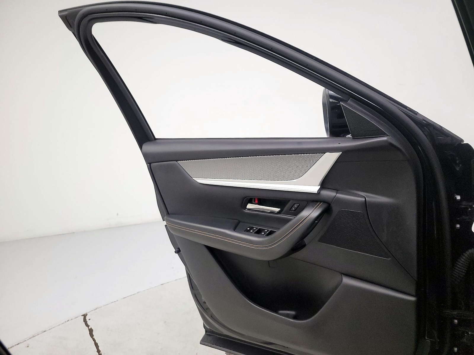 2025 Mazda CX-90 Preferred Package - Photo 13