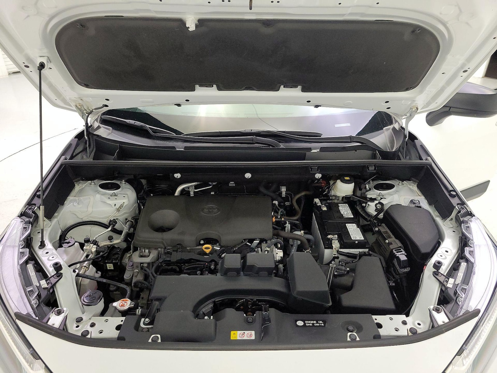 2025 Toyota RAV4 LE - Photo 21