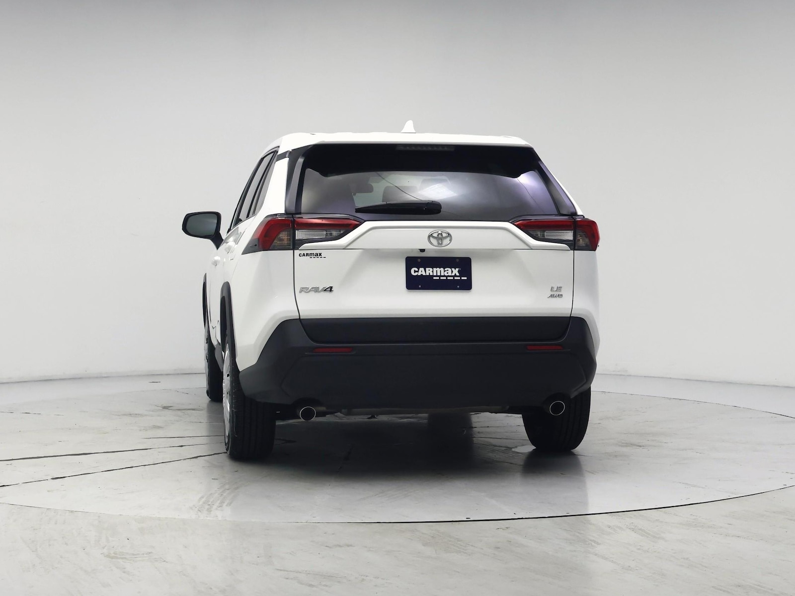 2025 Toyota RAV4 LE - Photo 7
