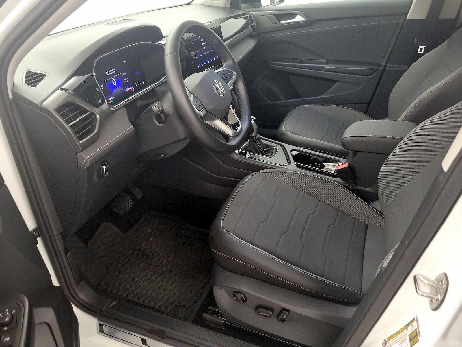 2026 Volkswagen Taos SE Black - Photo 12