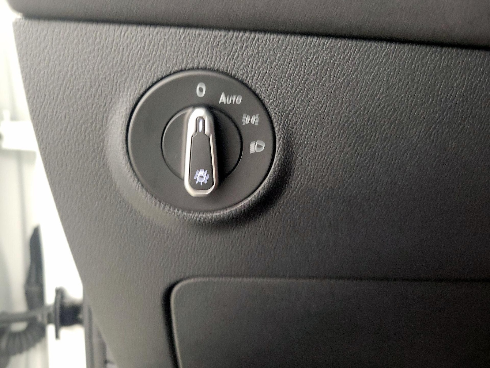2026 Volkswagen Taos SE Black - Photo 14