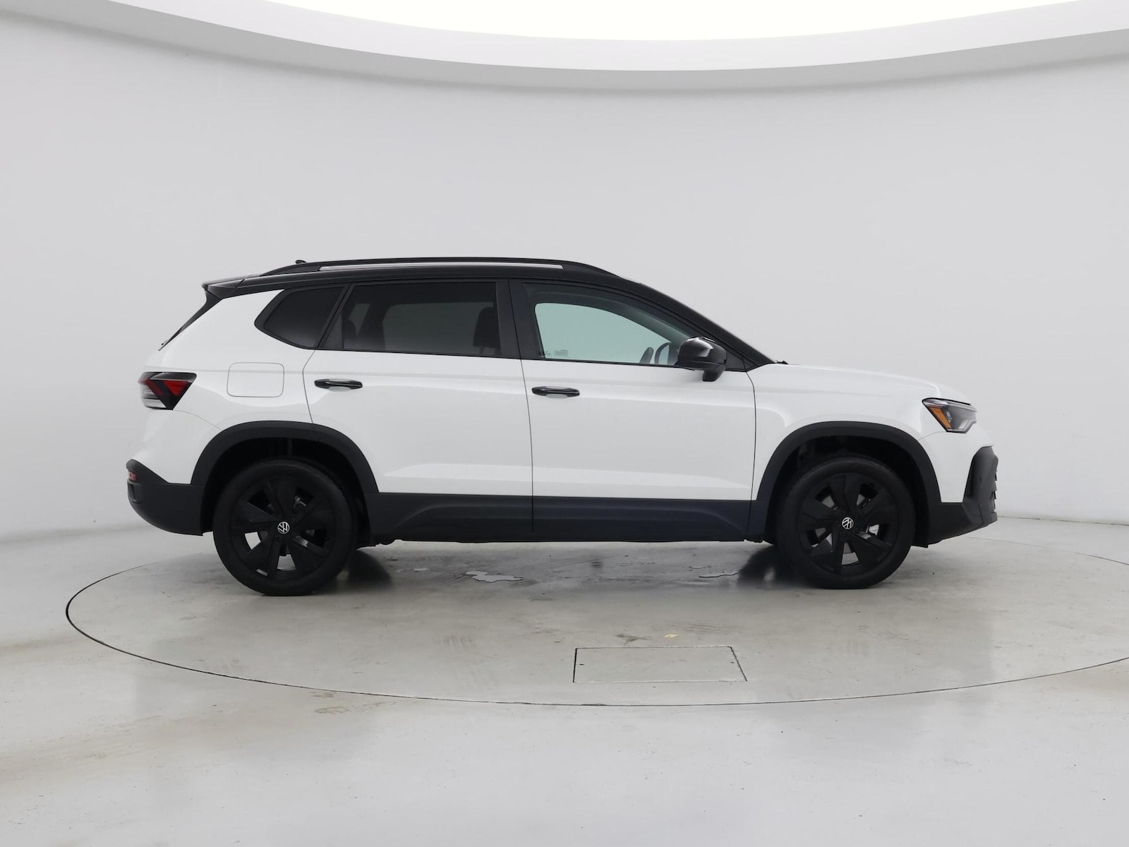 2026 Volkswagen Taos SE Black - Photo 8
