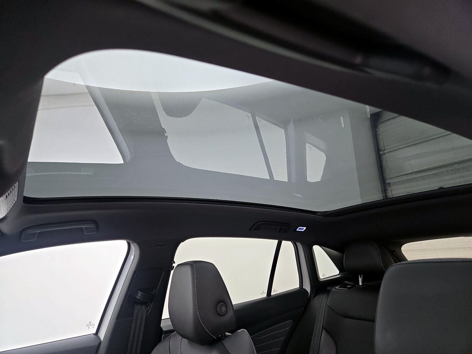 Skylight(s) & Overhead Airbags