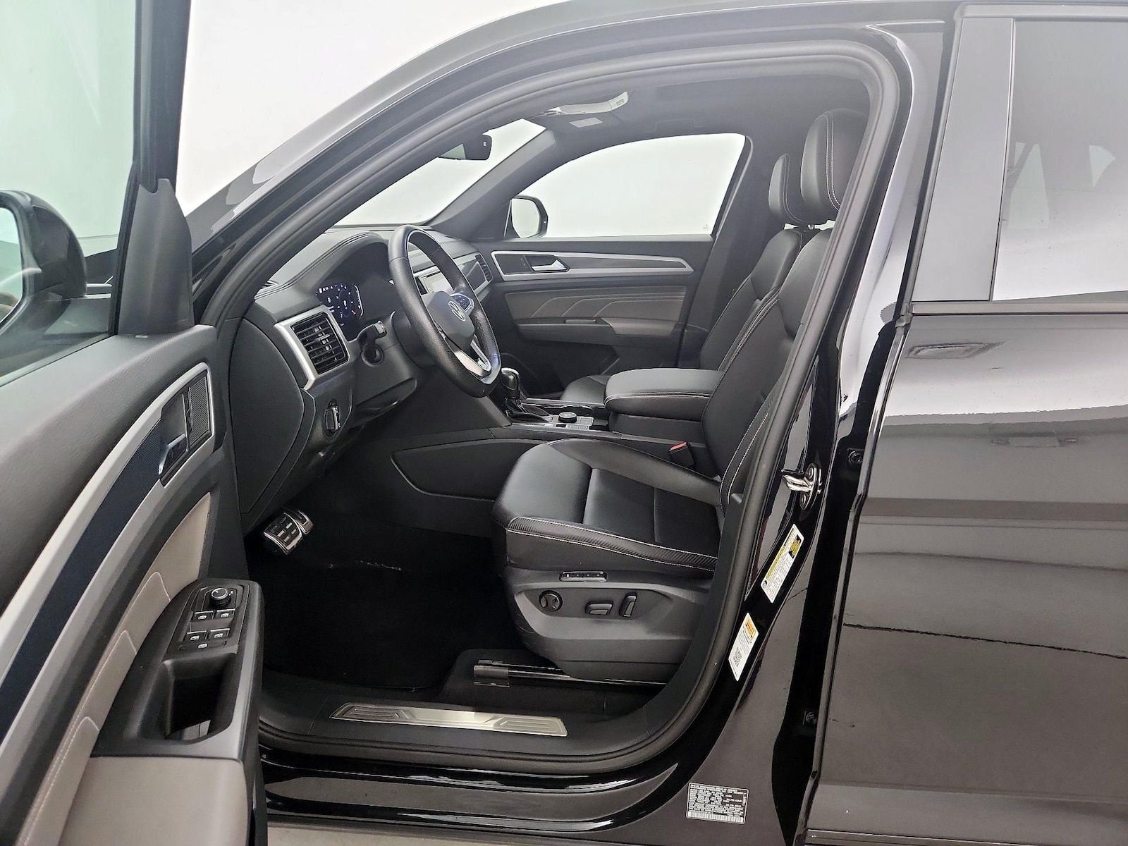 2023 Volkswagen Atlas Cross Sport SEL R-Line Black - Photo 10