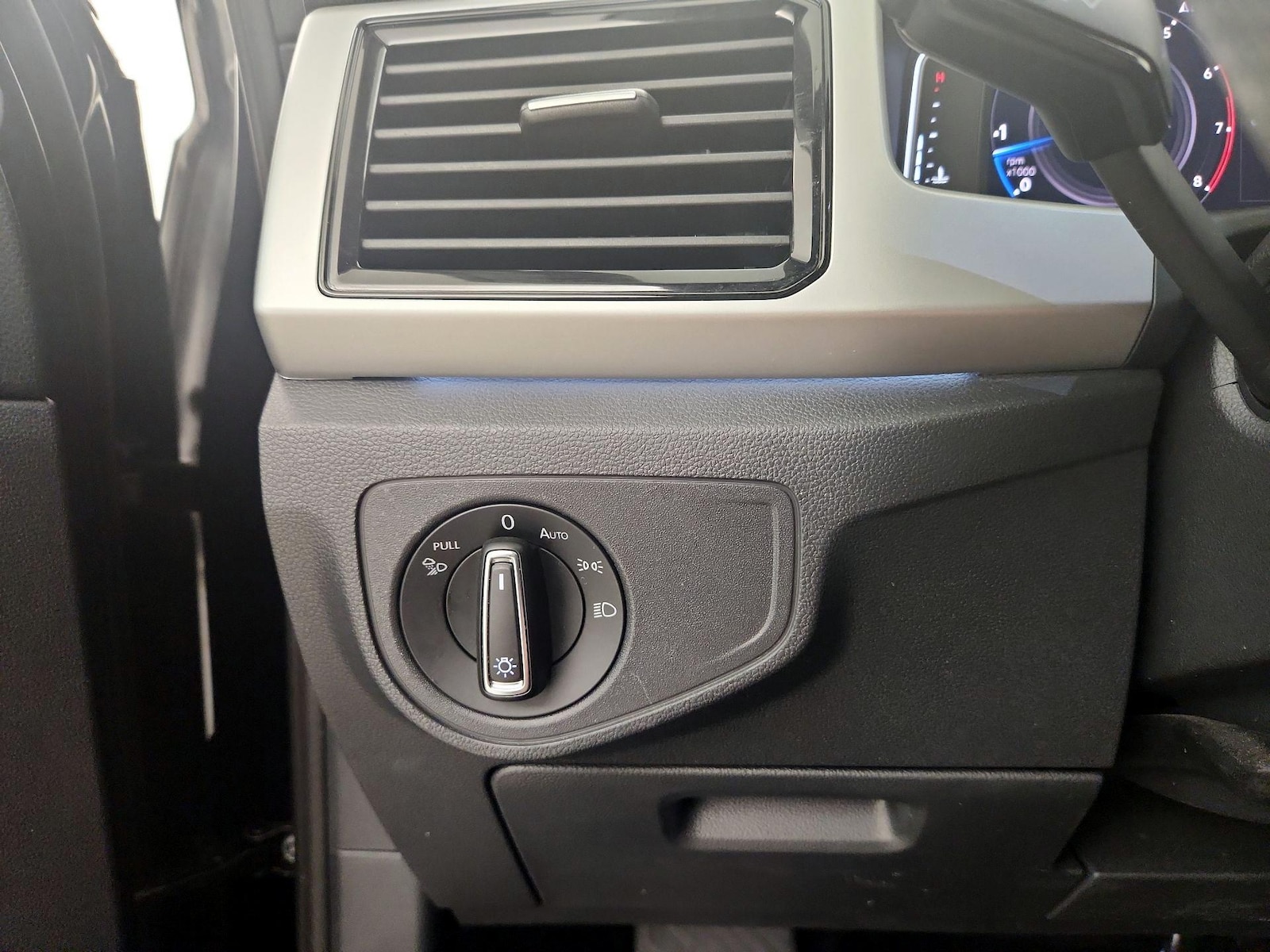 2023 Volkswagen Atlas Cross Sport SEL R-Line Black - Photo 12