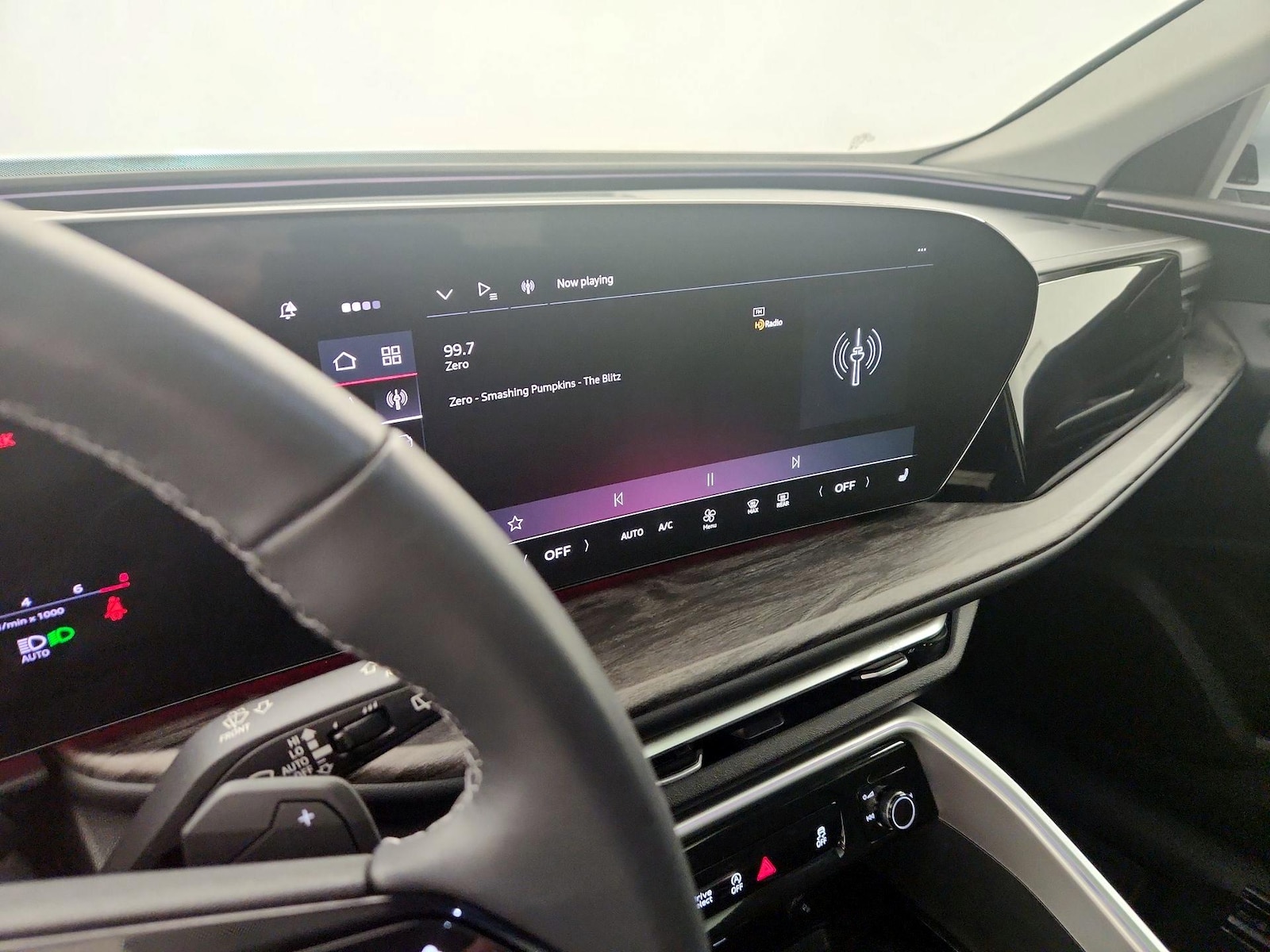 2025 Audi Q5 Premium - Photo 14