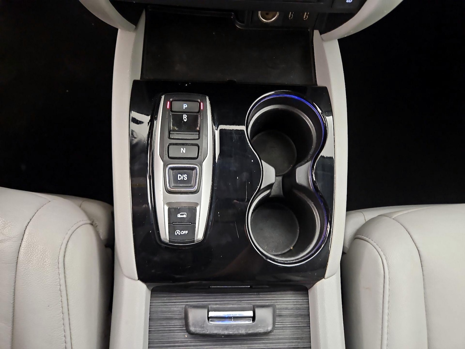 2018 Honda Pilot Touring - Photo 19