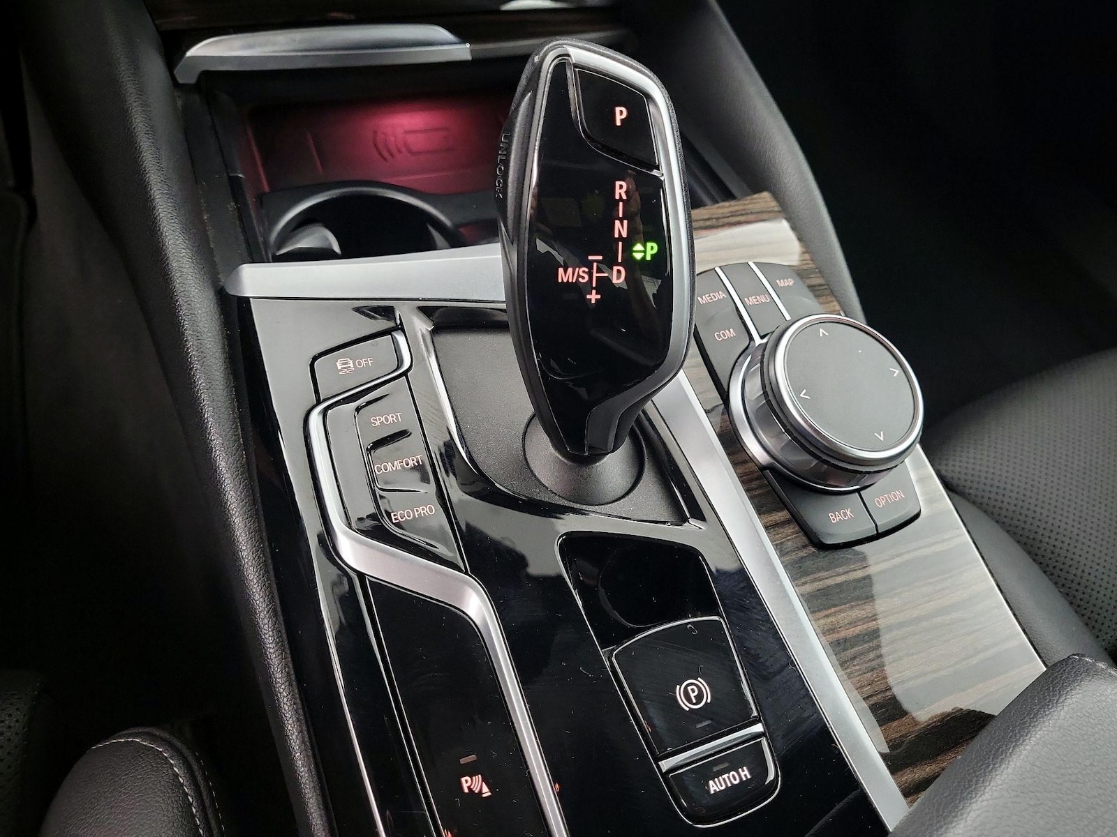 2023 BMW 5 Series 530i - Photo 16
