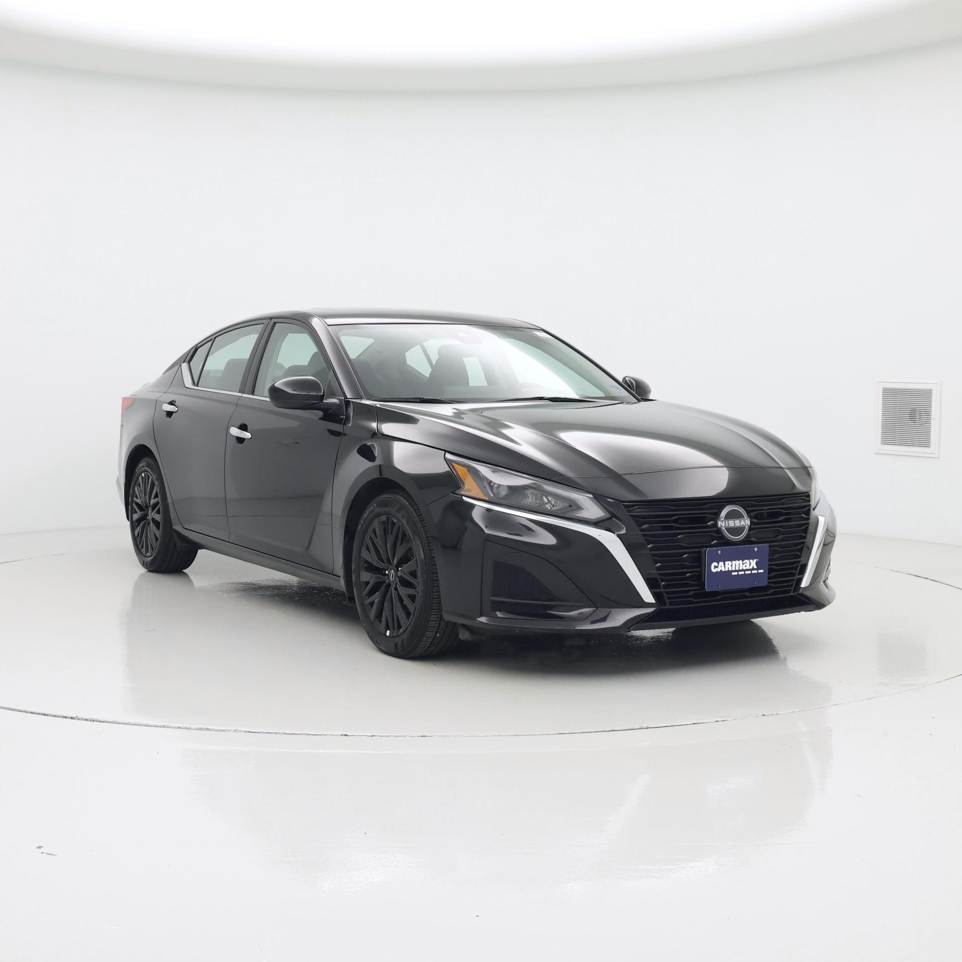 Black 2025 Nissan Altima Sedan Front-Wheel Drive Automatic