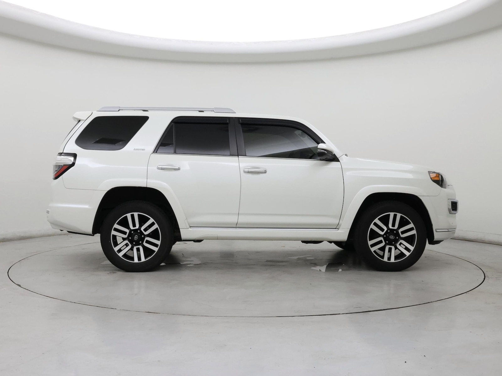 2021 Toyota 4Runner Limited - Photo 8