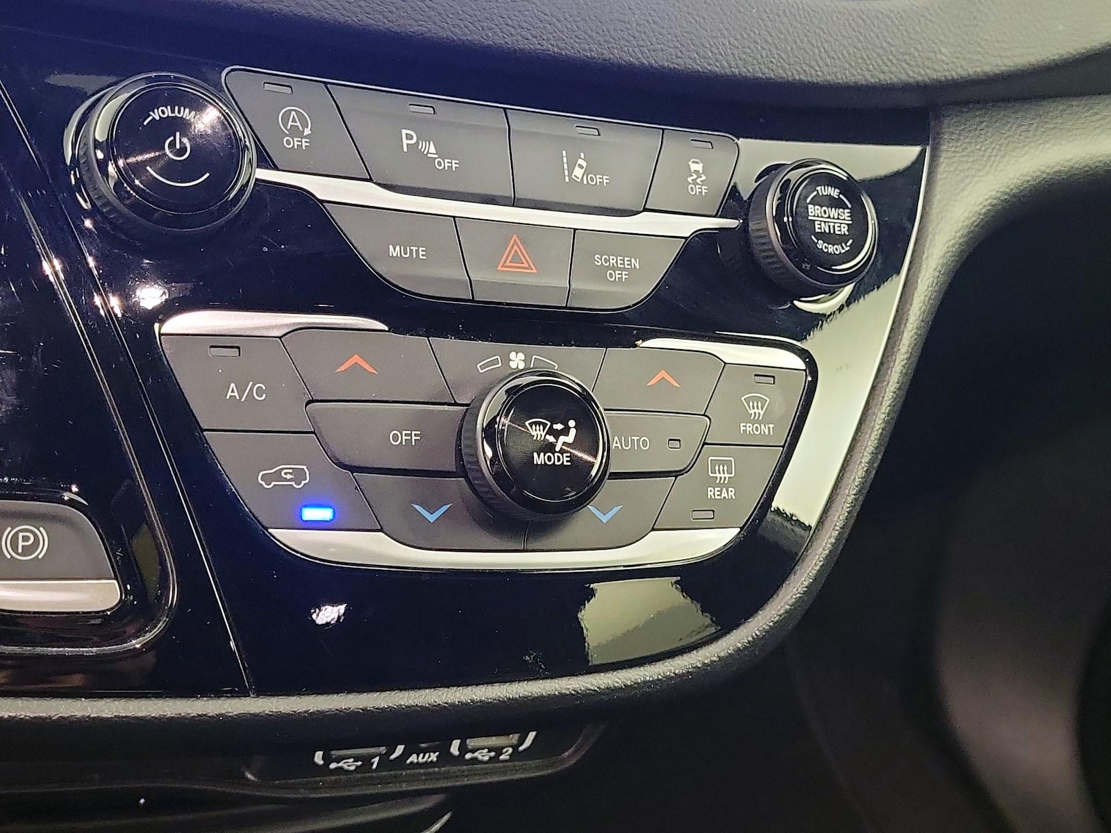 2025 Chrysler Pacifica Select - Photo 15