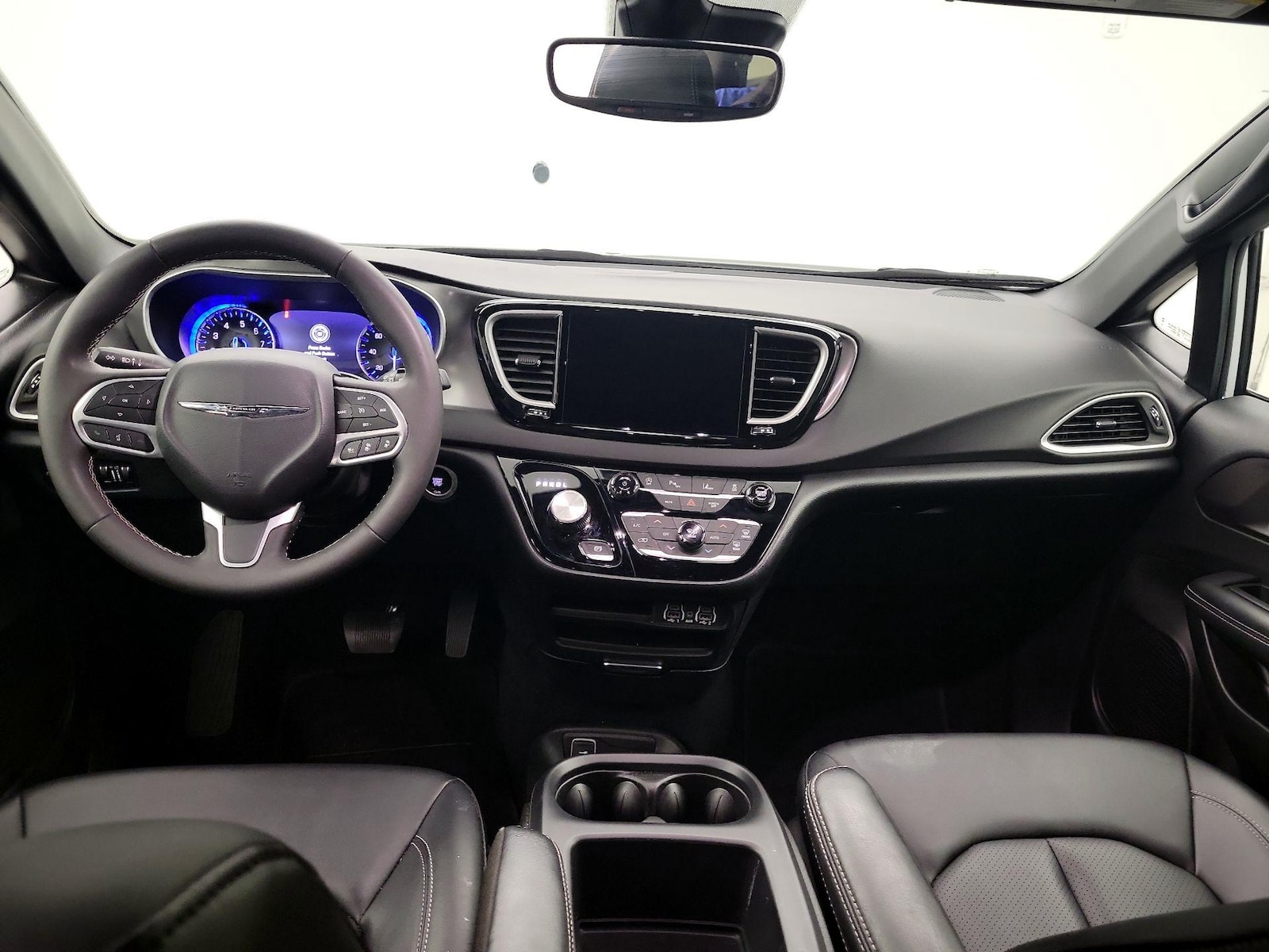 2025 Chrysler Pacifica Select - Photo 8