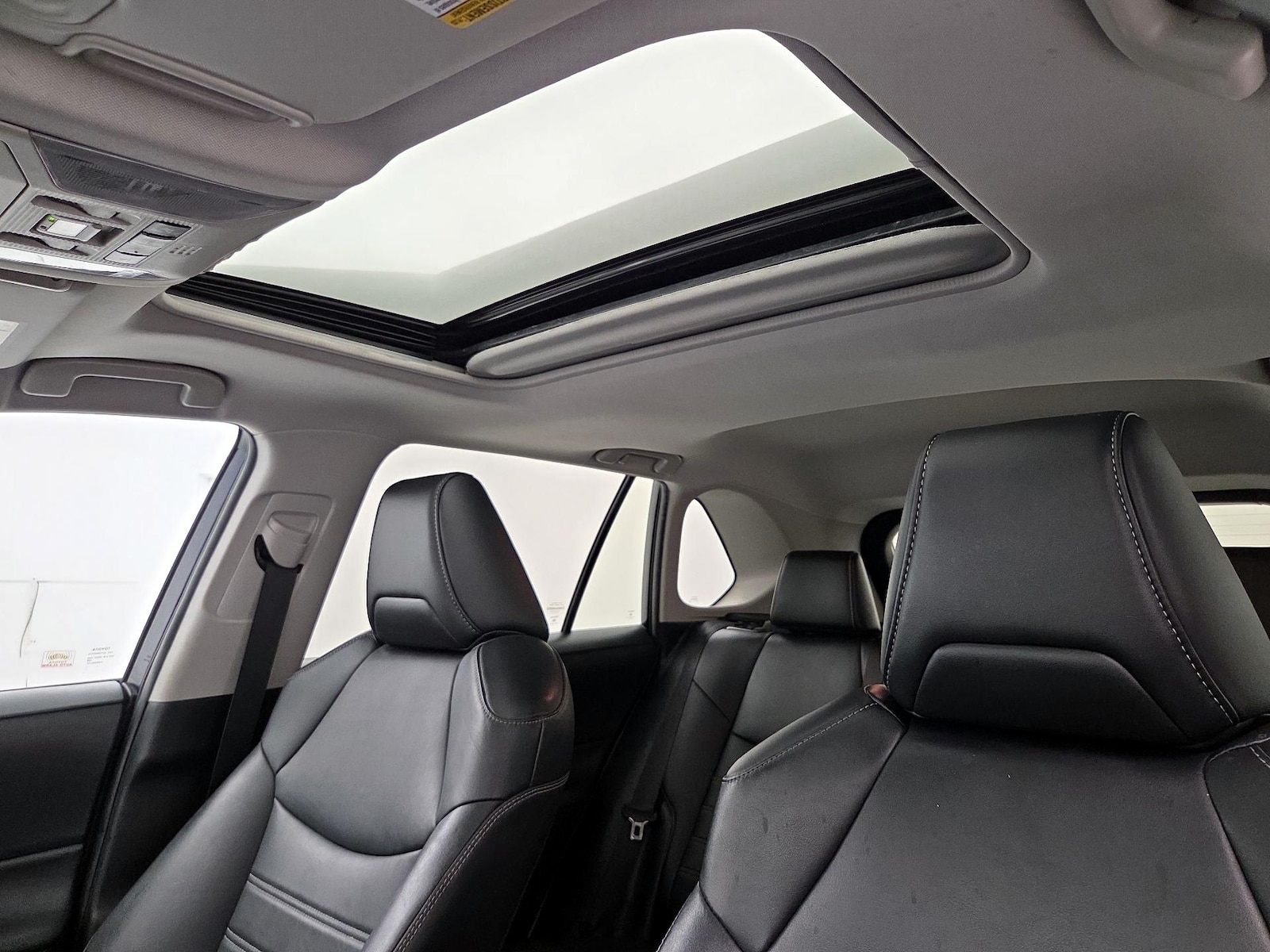 Sunroof(s) & Overhead Airbags