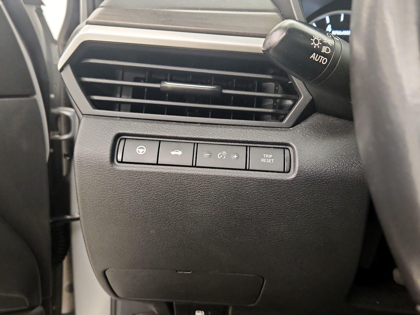 2024 Nissan Altima SV - Photo 14