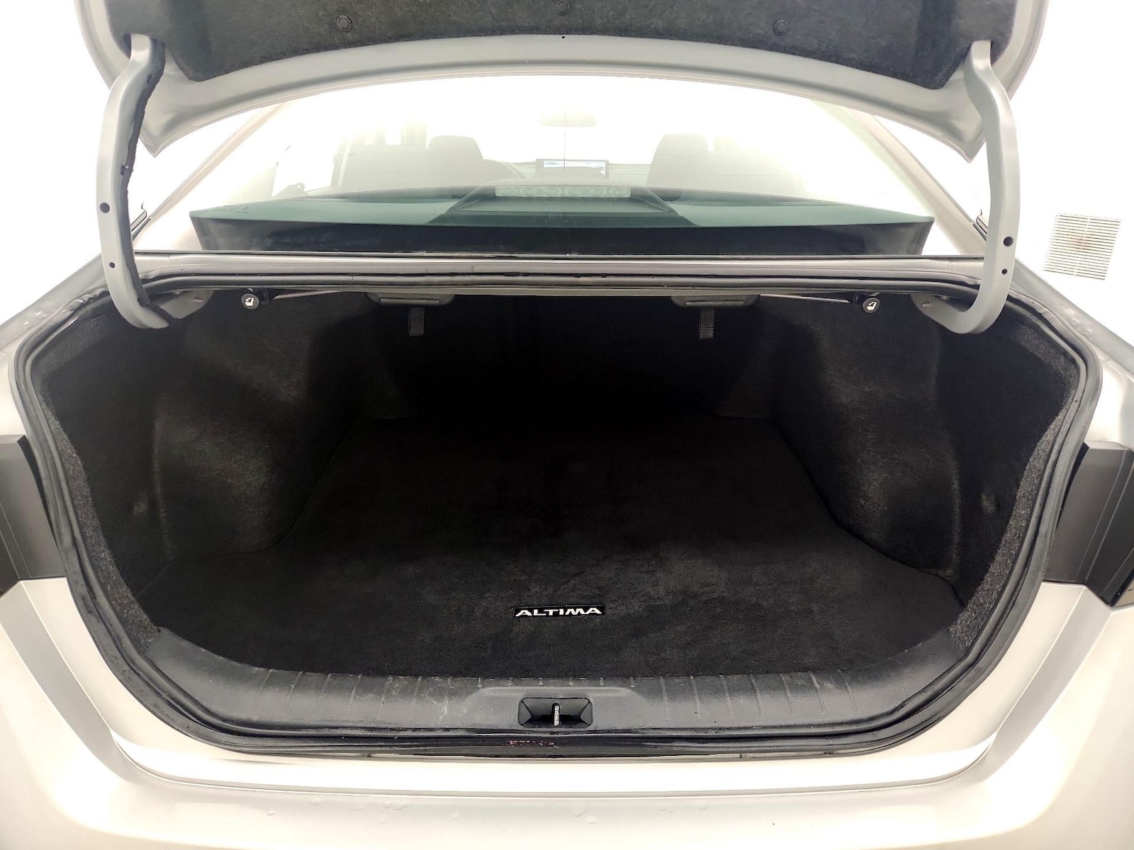 2024 Nissan Altima SV - Photo 23